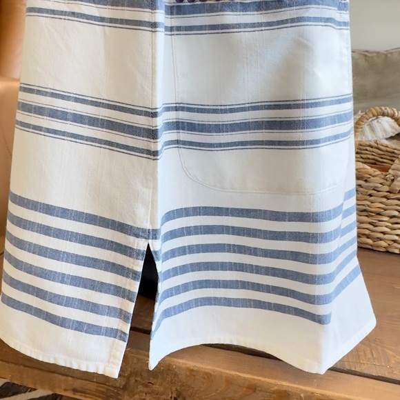 Vineyard Vines Denim Blue and White Striped casual dress / beach cover-up - Picture 3 of 5